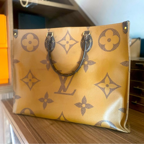 LV On-The-Go GM tote - Picture 2 of 6